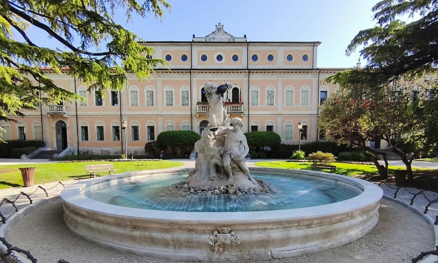 Municipio - sede di servizio civile del Comune di Thiene